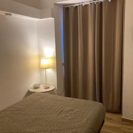 International Garibaldi * Daire