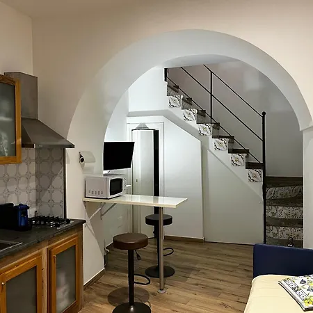 International Garibaldi * Daire *