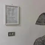 Apartment International Garibaldi * Naples