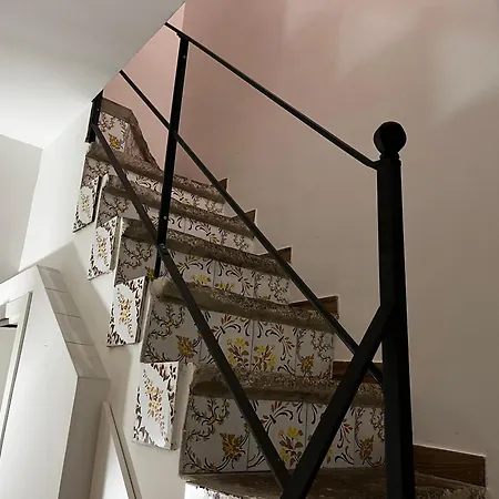 Apartment International Garibaldi * Naples